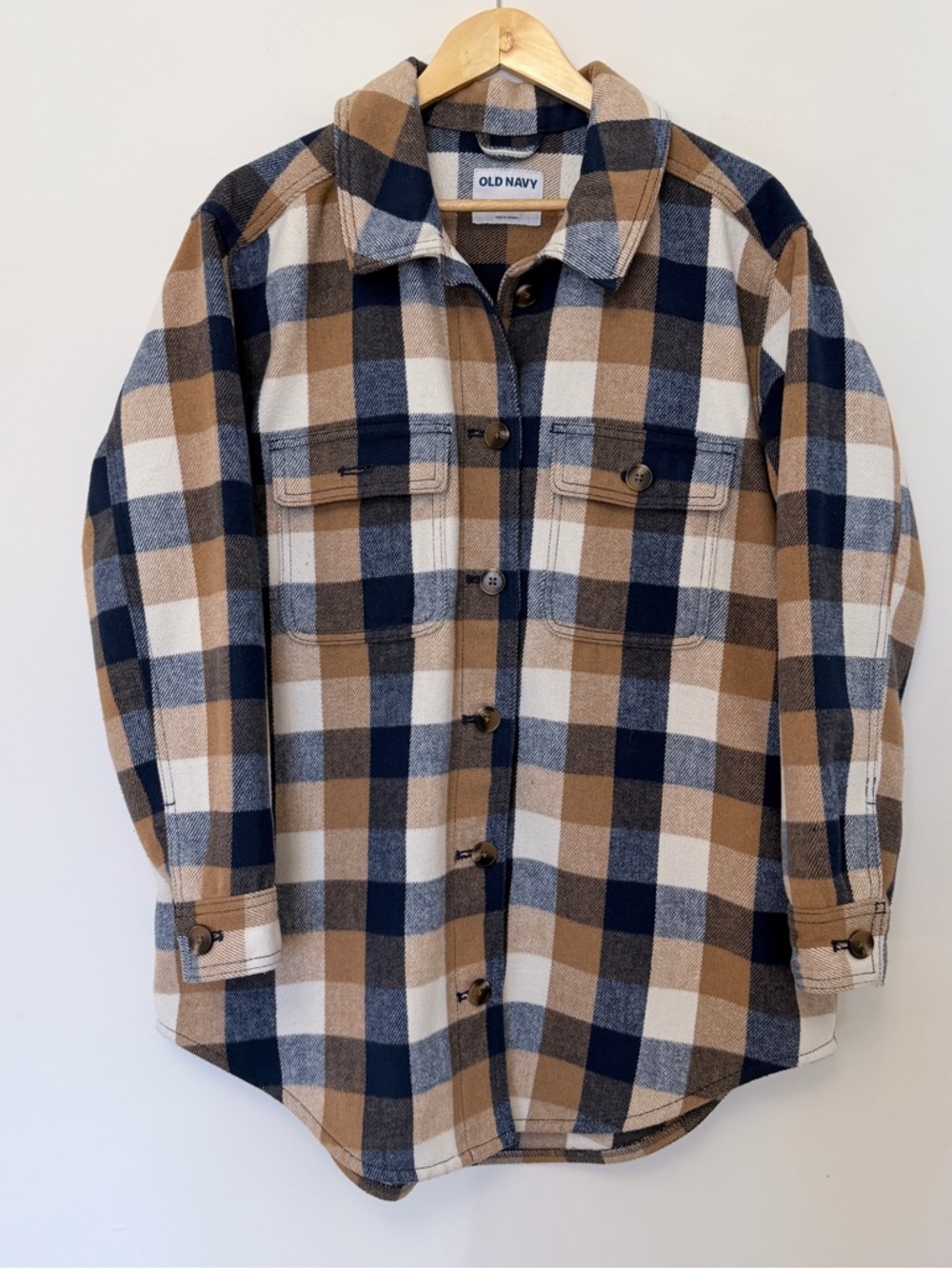 Men’s Old Navy Plaid Button-Down Shirt Jacket in Navy, Tan & Cream 🌎